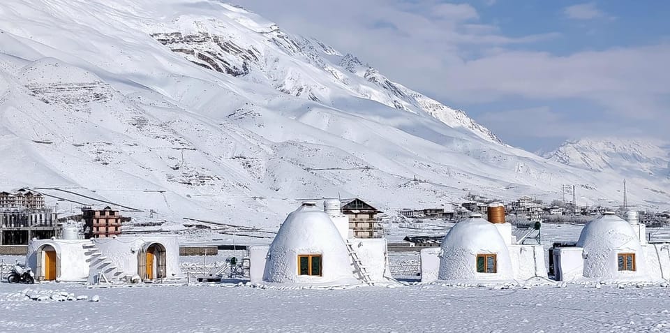 Property building, Natural landscape, Winter