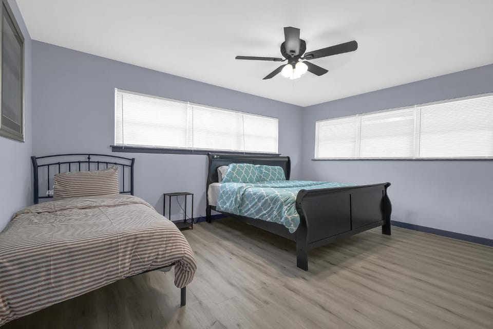 Bed, Bedroom