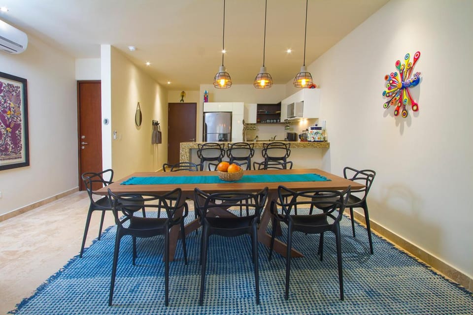 Kitchen or kitchenette, Dining area, kitchen