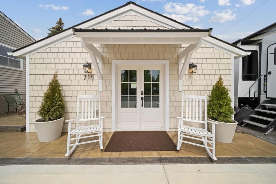 Private Cottage on Annie House in Coeur dAlene