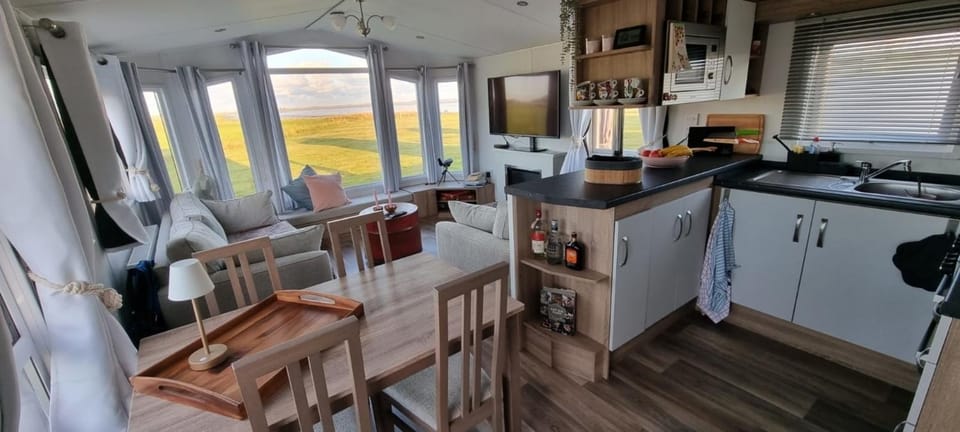 Traumlage Nr 67 Traumblick direkt am Wattenmeer erste Reihe unendliche Weite, eingebettet in der Natur House in North Holland (province)