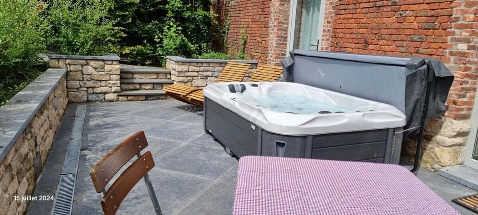 Hot Tub