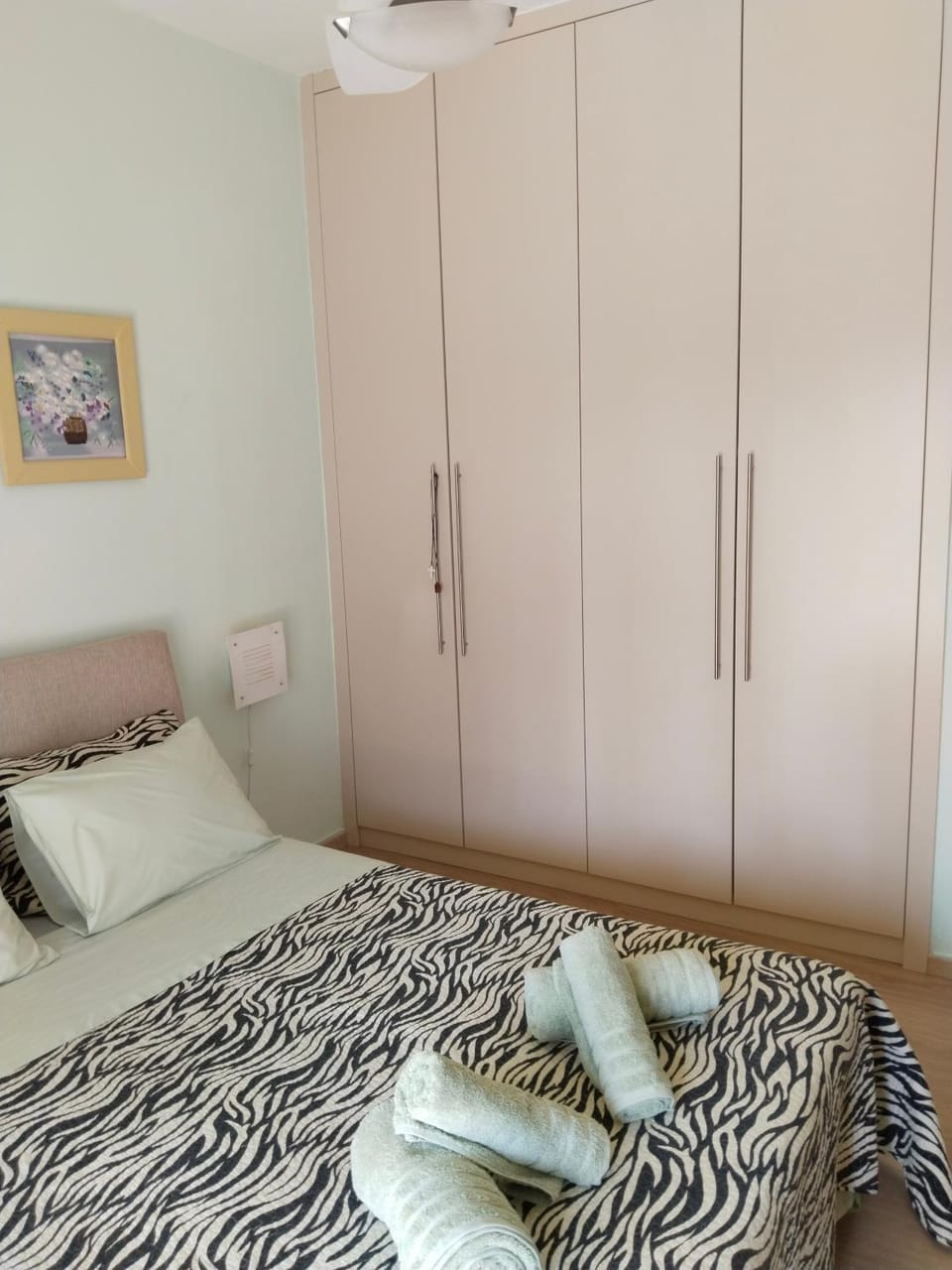 Svitlana home , metro Dafni Apartment in South Athens
