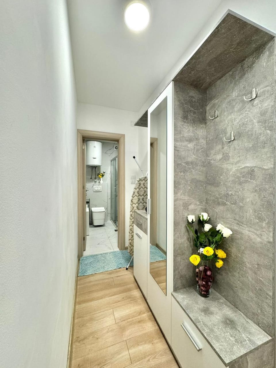 Bathroom, Decorative detail, Decorative detail, towels