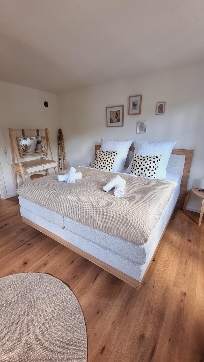 Living room, Bedroom