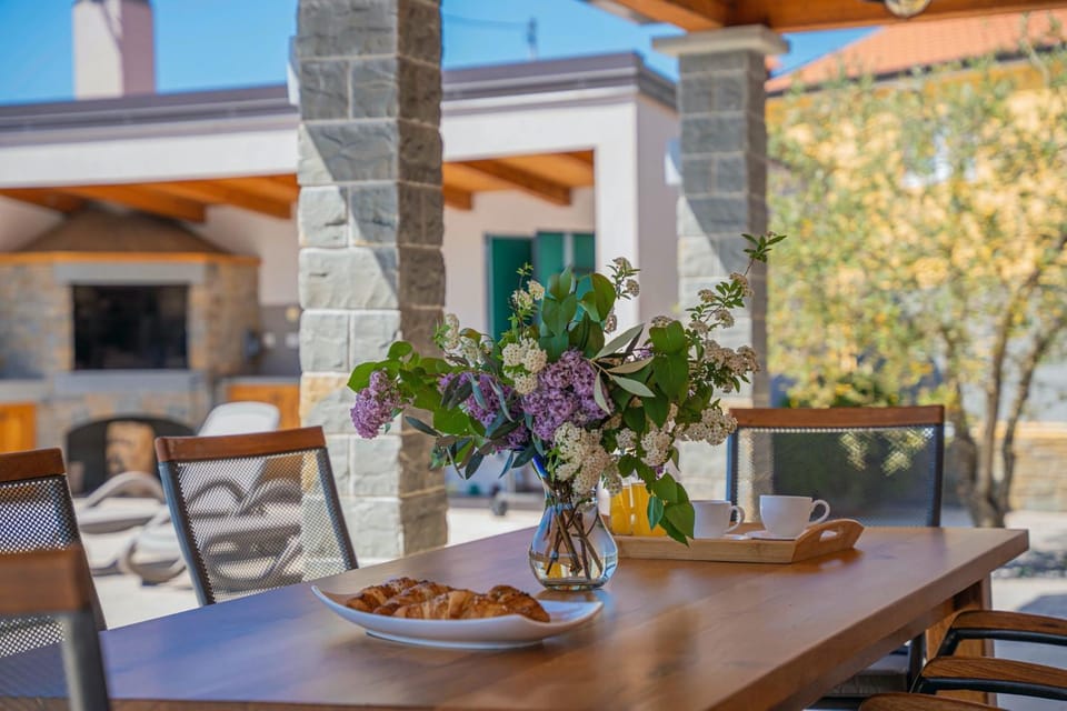 Villa Ingrid in Buzet - Haus für 6 Personen Villa in Istria County