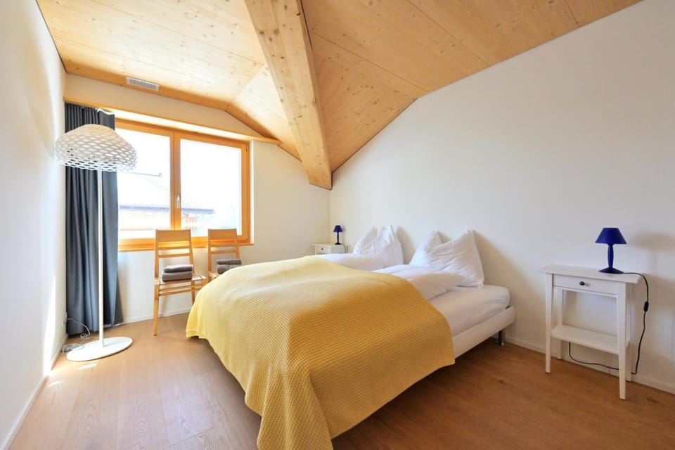 Bed, Photo of the whole room, Bedroom, hair dresser