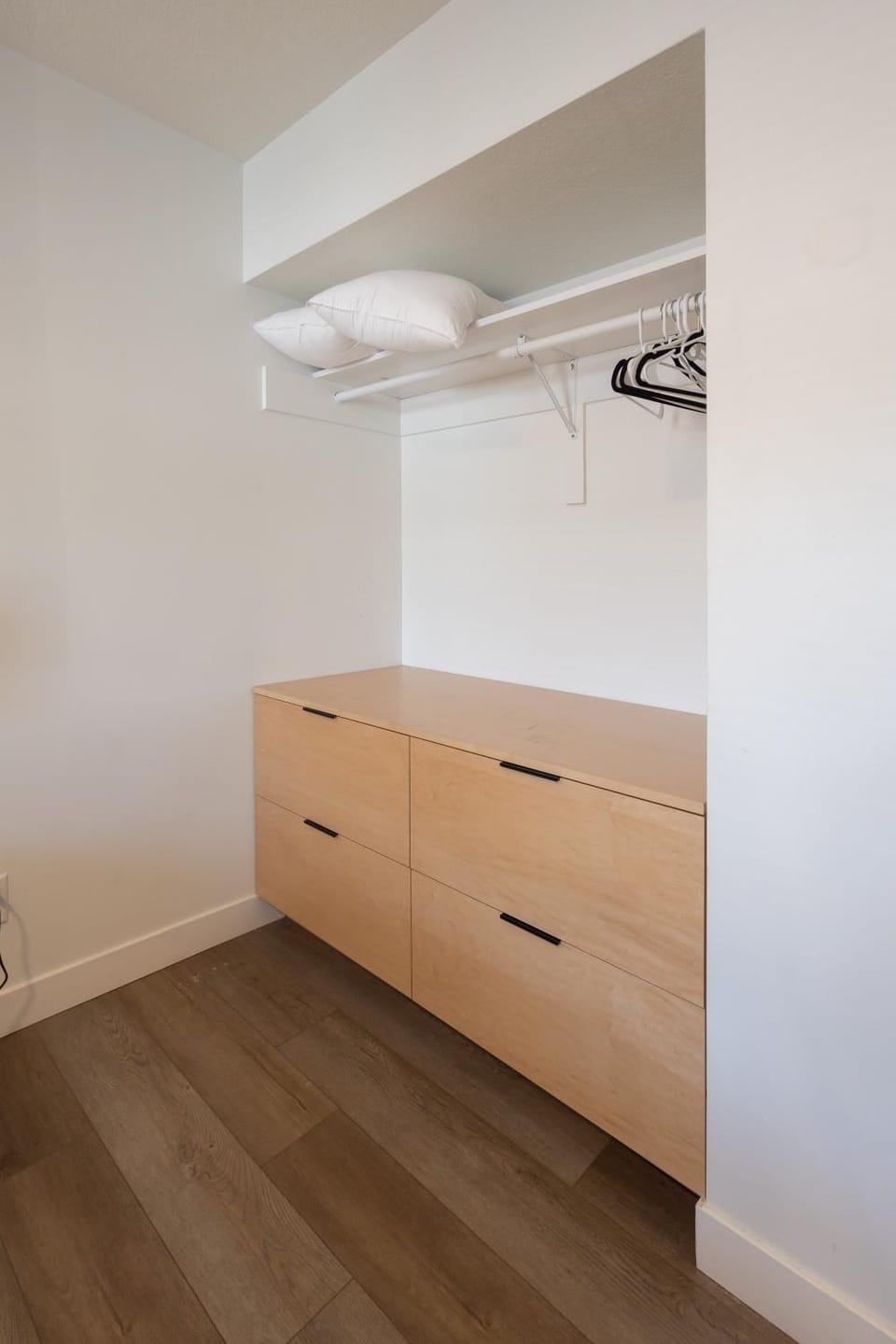 Kitchen or kitchenette, wardrobe