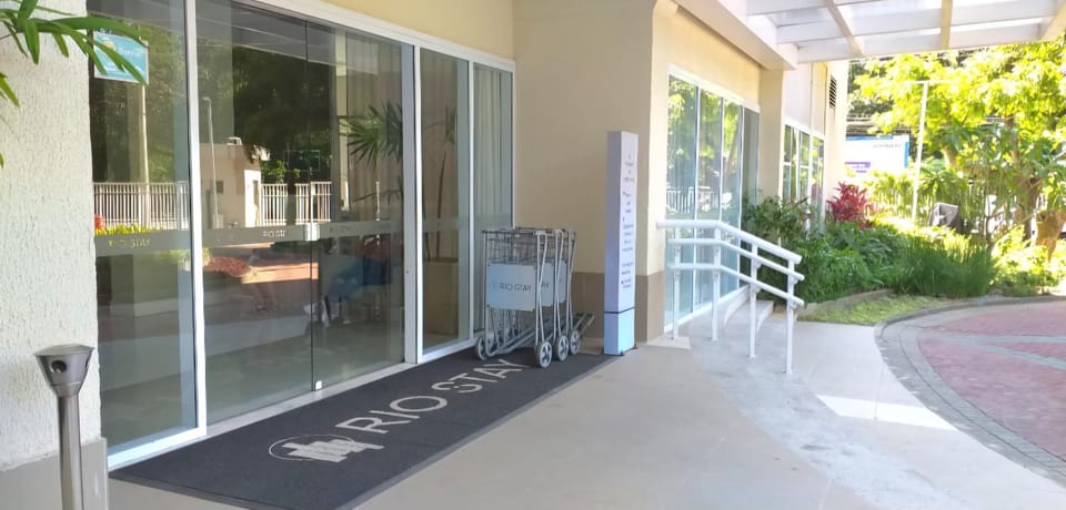 Facade/entrance