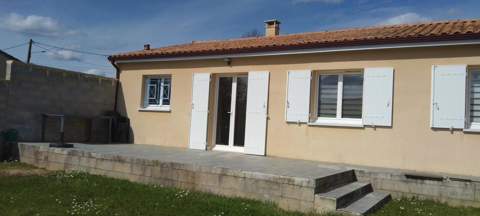 Maison agréable dans le Blayais House in Nouvelle-Aquitaine