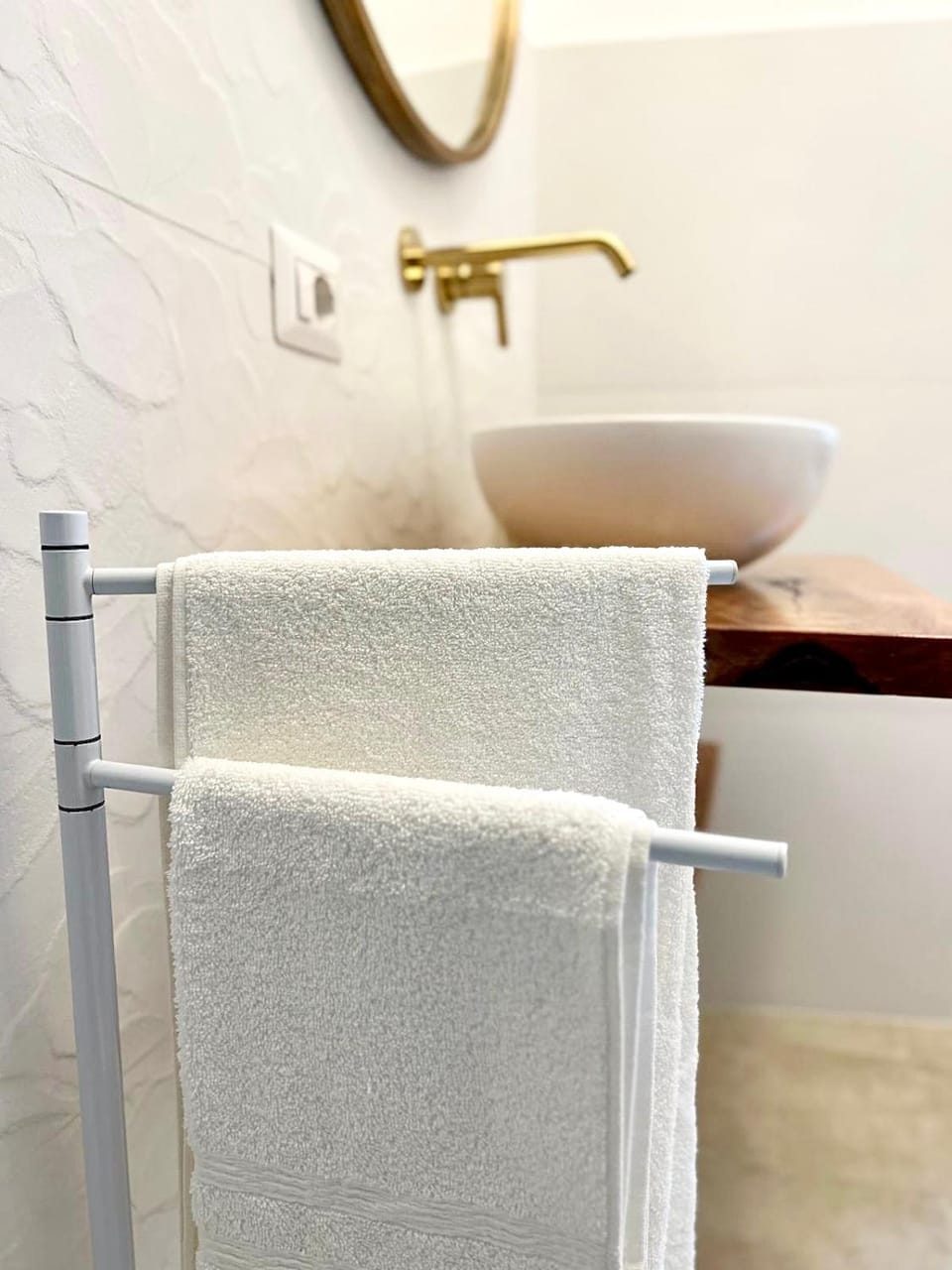 Bathroom, towels