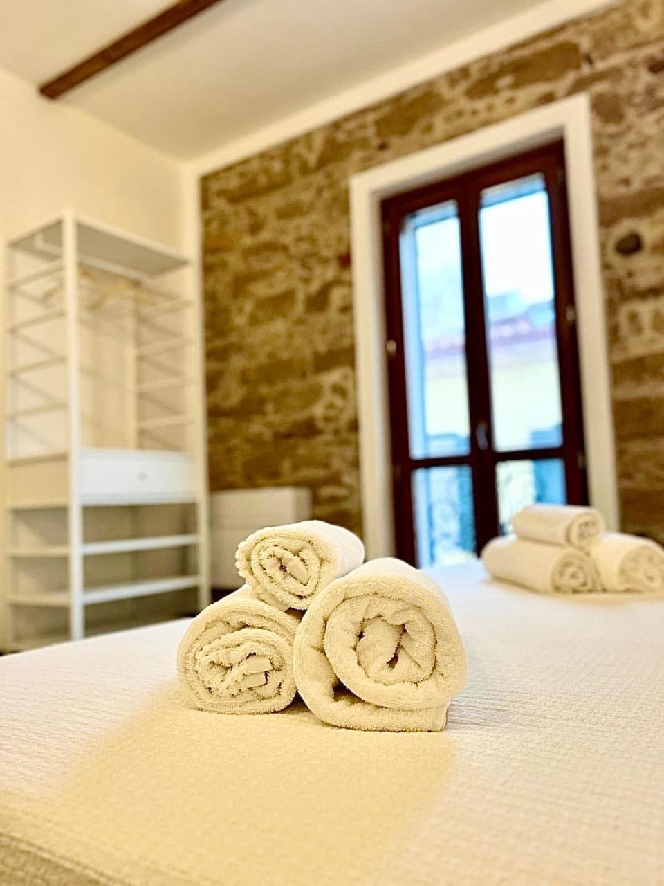 Bedroom, towels
