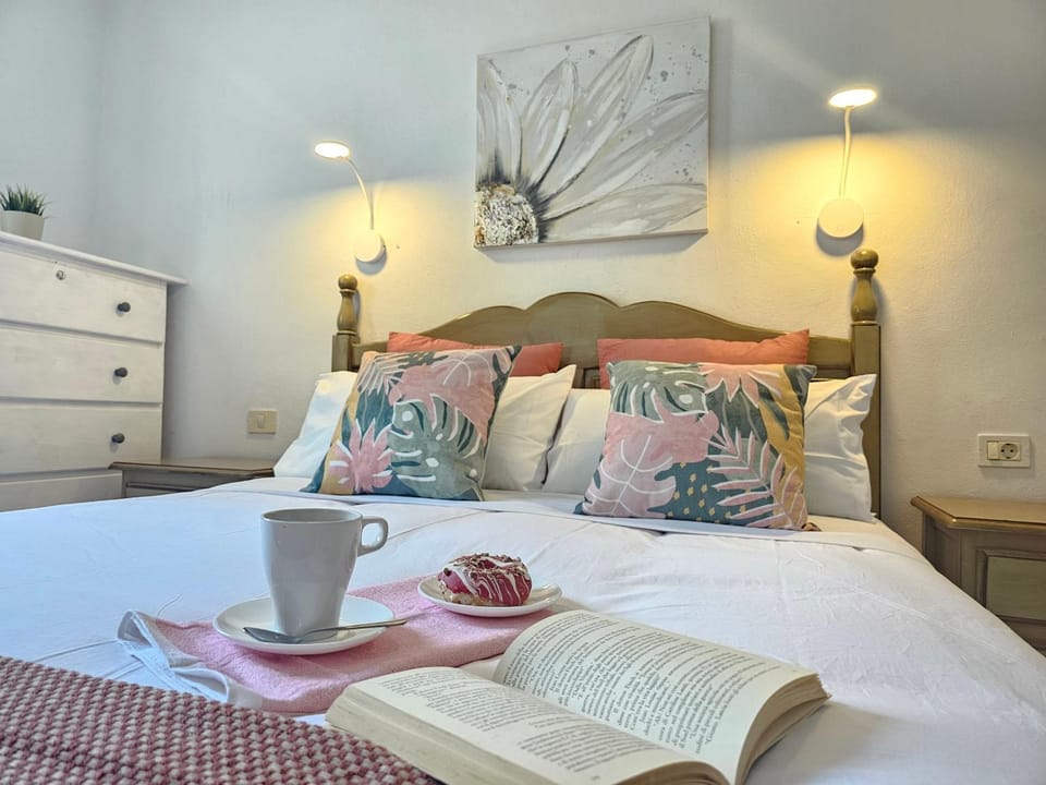 NEW OCEAN SYMPHONY APARTMENT WITH TERRACE, Los Cristianos, Tenerife Apartment in Los Cristianos