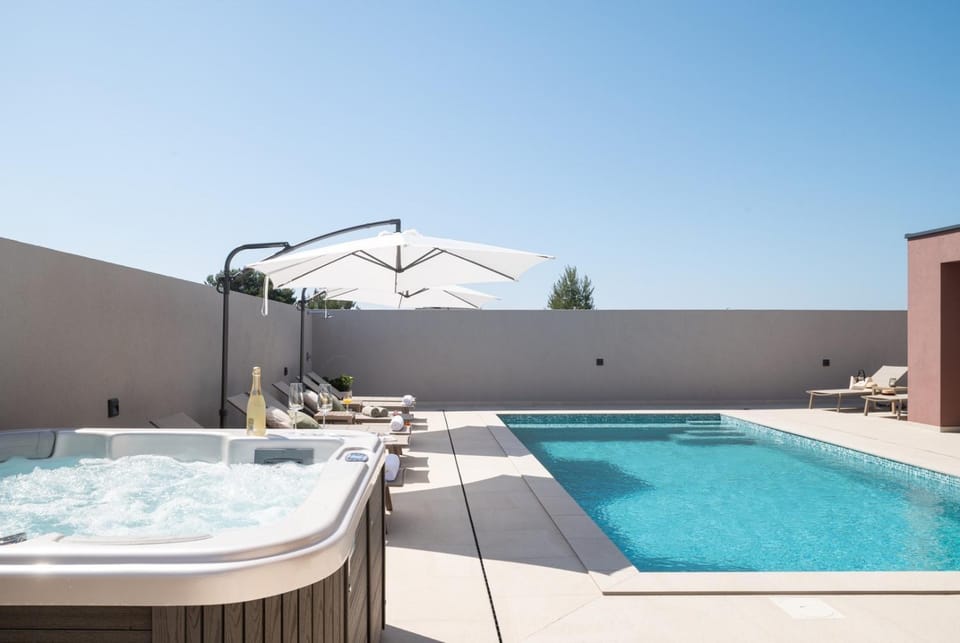 New Villa 55 - Vrsi heated pool jacuzzi sauna Villa in Zadar County