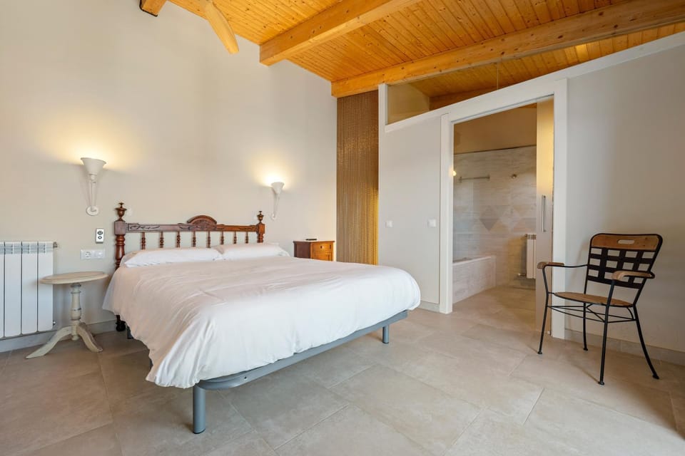 Property building, Living room, Bedroom