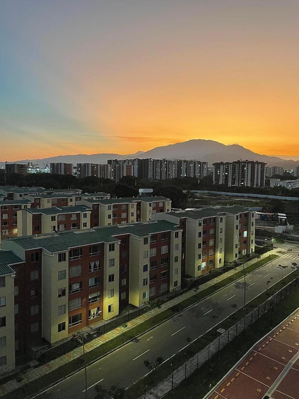 Eleva tu Estadía: Apartamento Moderno con Toques Únicos en la Mejor Ubicación Ibague - Tolima Apartment in Ibagué