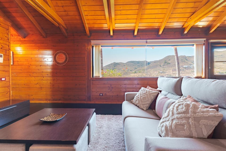 Living room, Mountain view