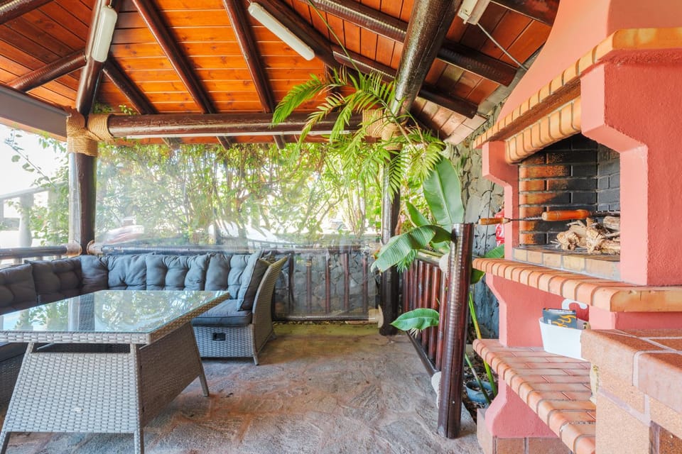 Balcony/Terrace, Living room, Seating area, Dining area