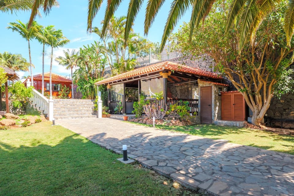 Property building, Garden, Garden view