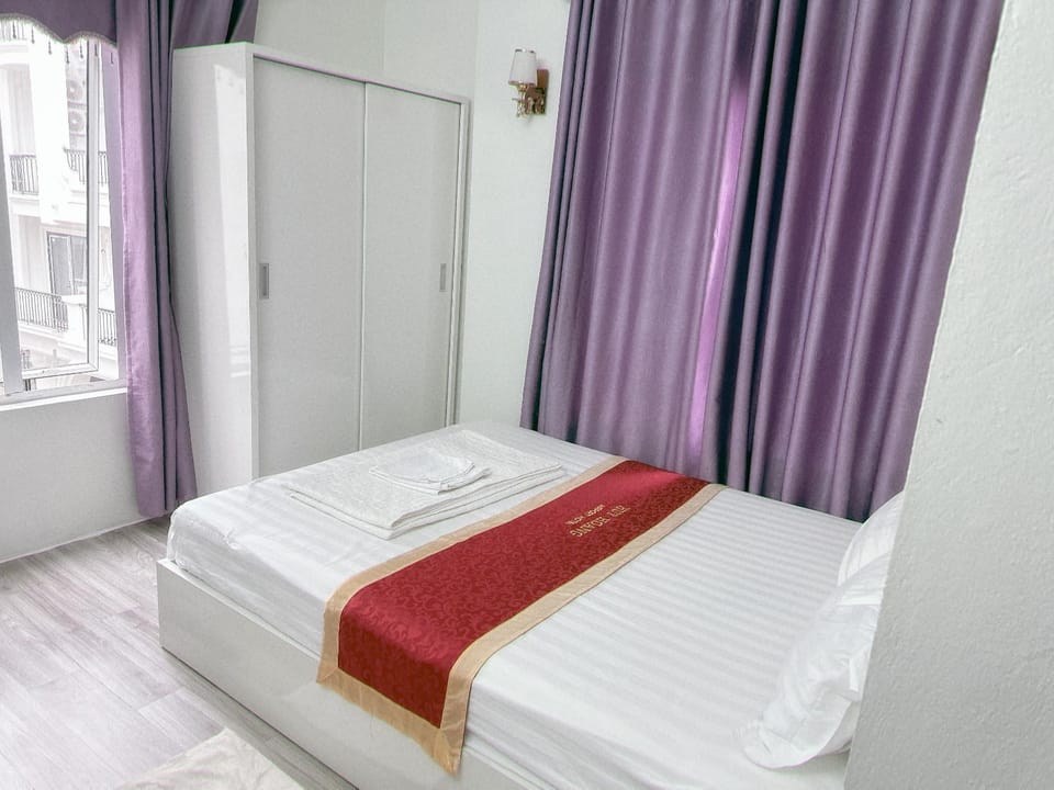 Bed, wardrobe
