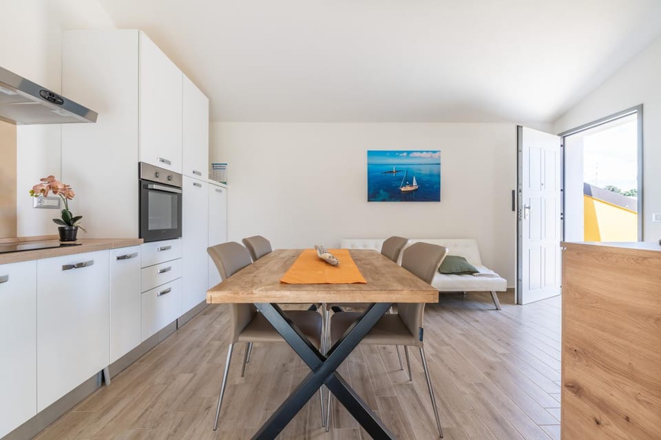 Property building, Kitchen or kitchenette, Living room