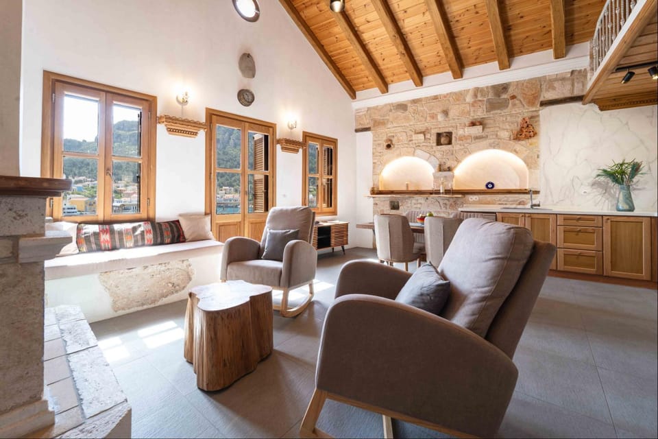 Kitchen or kitchenette, Living room, Seating area