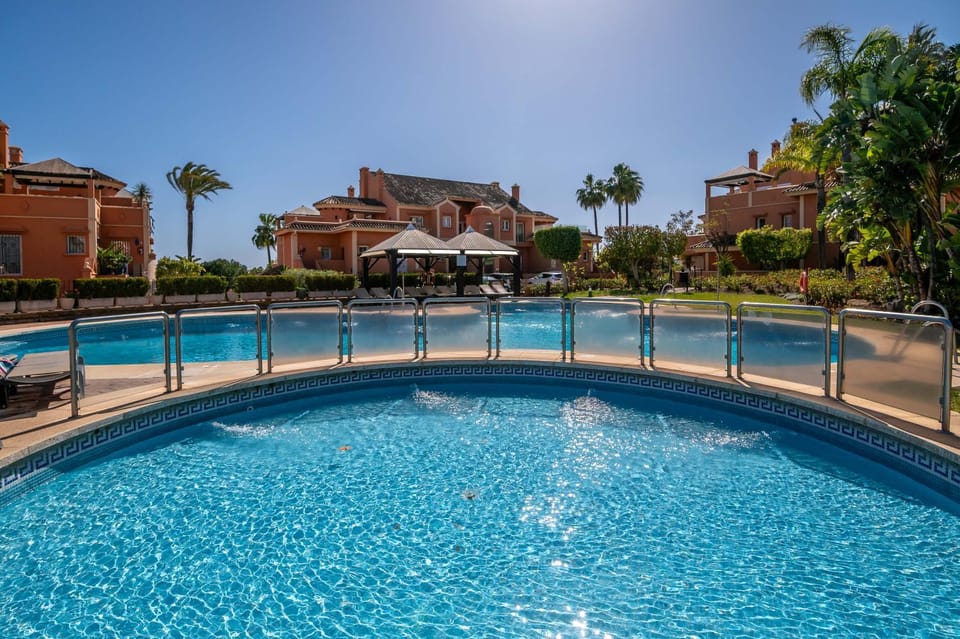 Property building, Swimming pool
