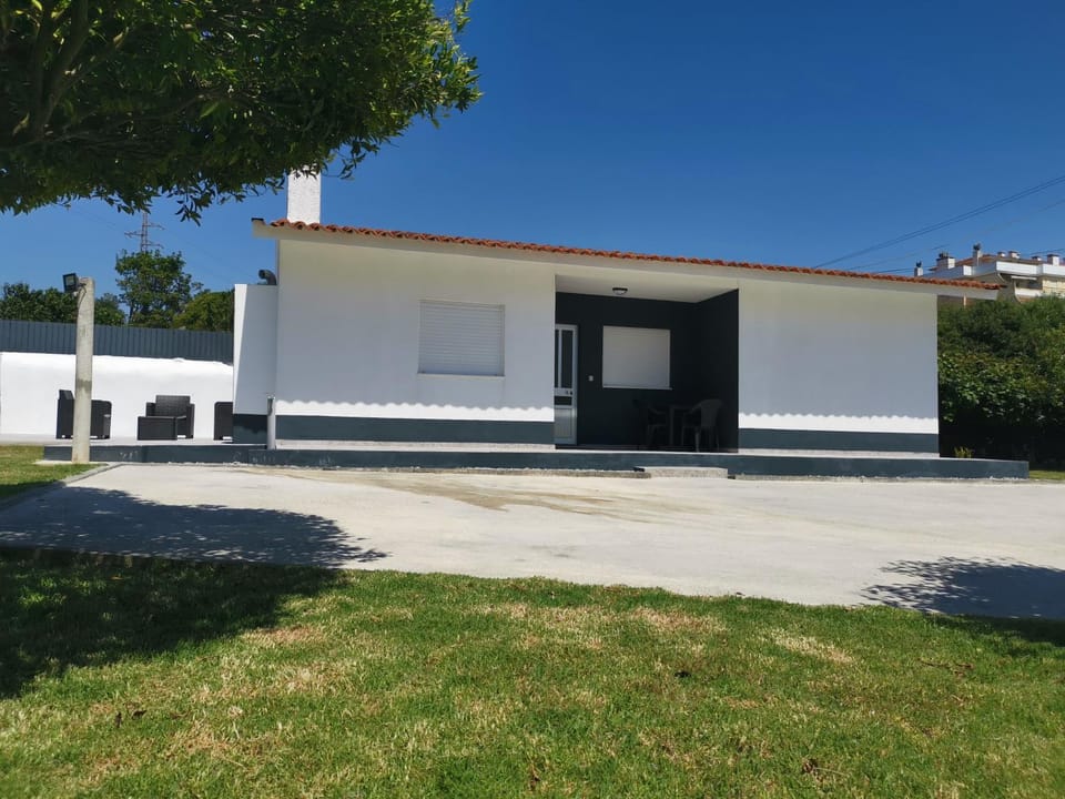 Casa la Grenadine House in Aveiro District, Portugal