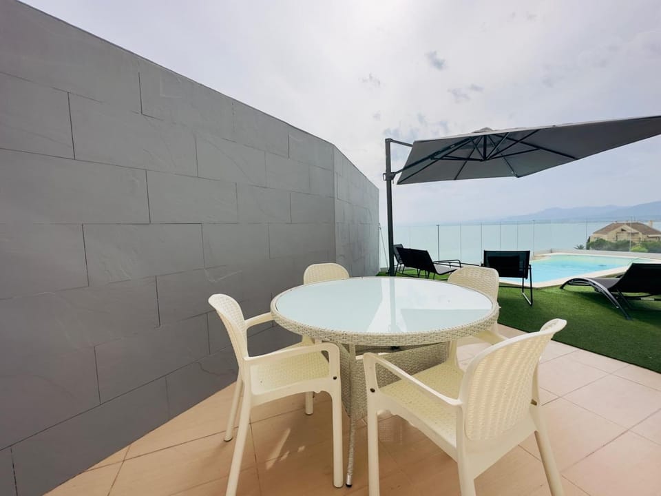 Day, Natural landscape, Dining area, Sea view