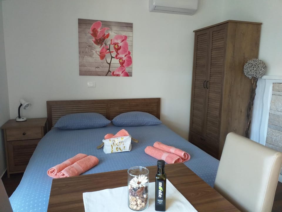 Monte studio app 3 Apartment in Istria County