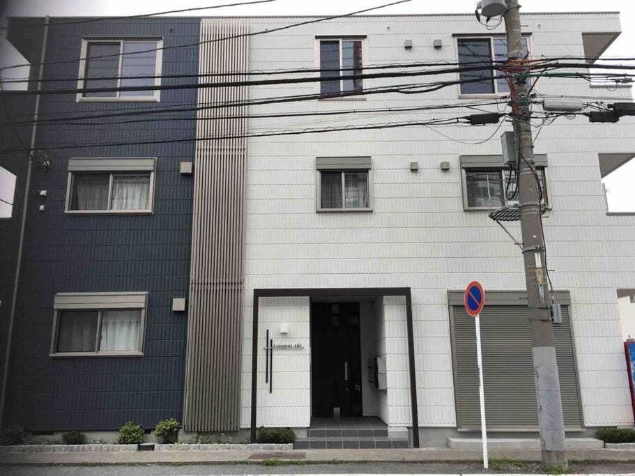 Property building, Day