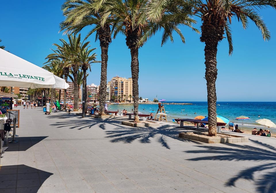 Nearby landmark, Day, People, Natural landscape, Beach, Sea view, group of guests