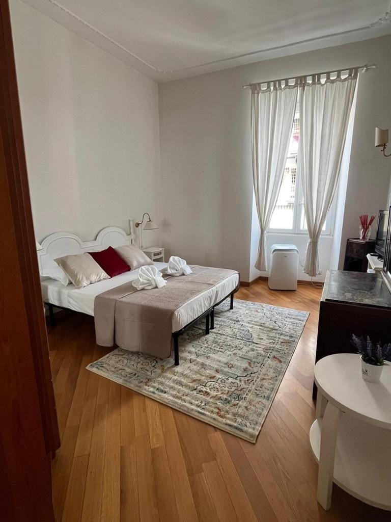 SAN PIETRO VATICAN AREA LARGE APARTMENT - near SUBWAY Apartment in Rome