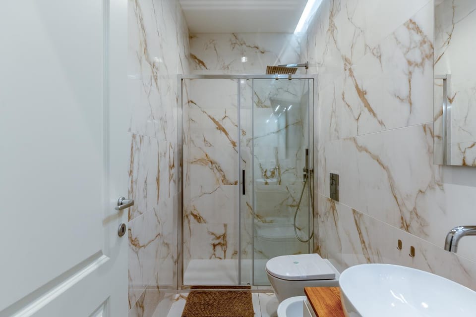 Shower, Bathroom, Decorative detail, Decorative detail, bidet, bidet