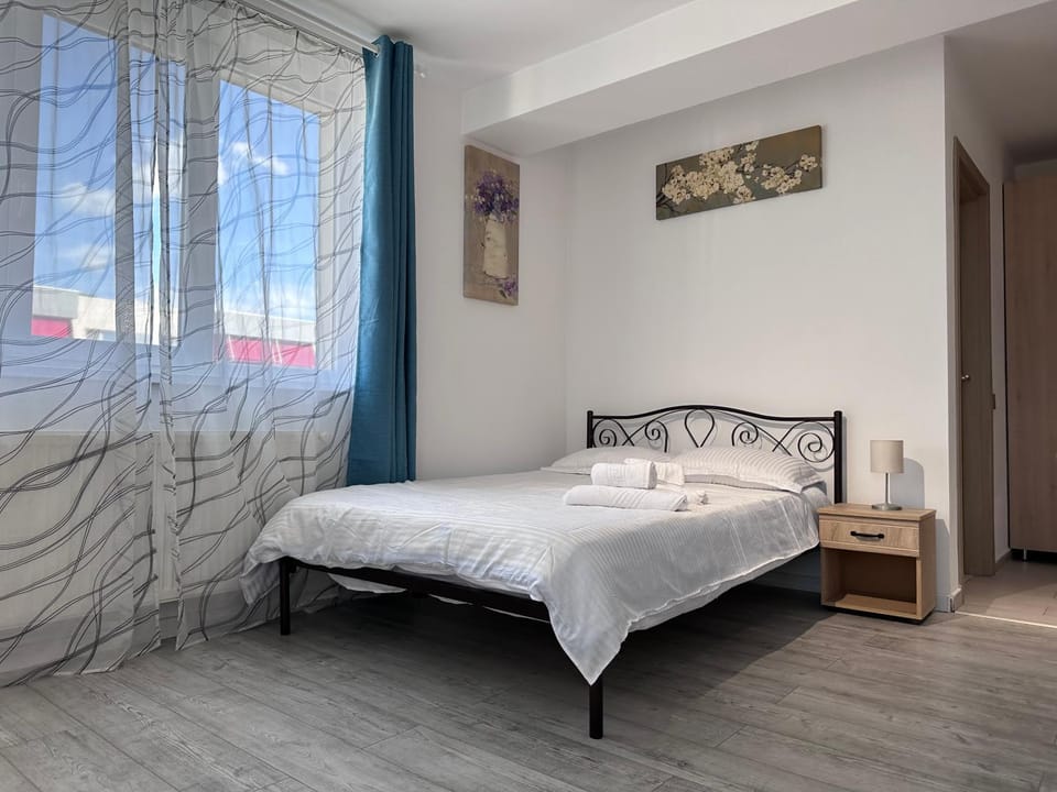 Diamant residence - self check in & free parking Apartment in Bucharest