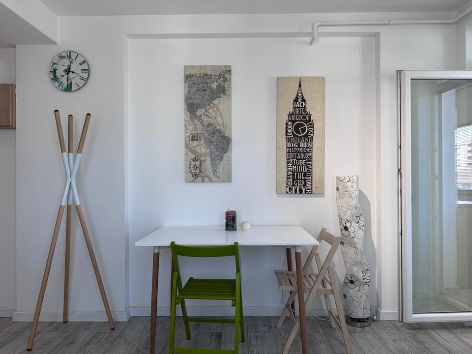 Decorative detail, Dining area