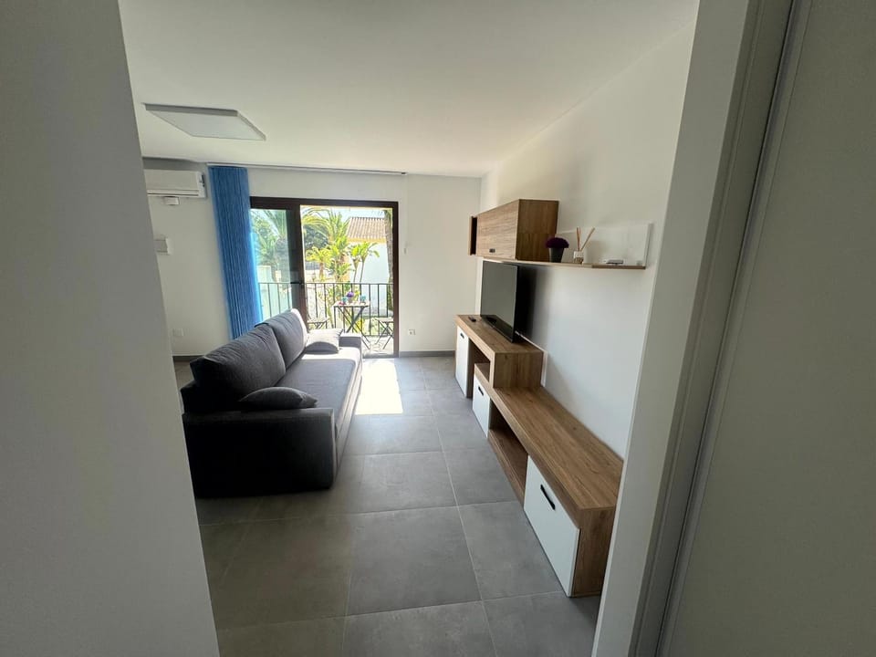 TV and multimedia, Living room, Seating area
