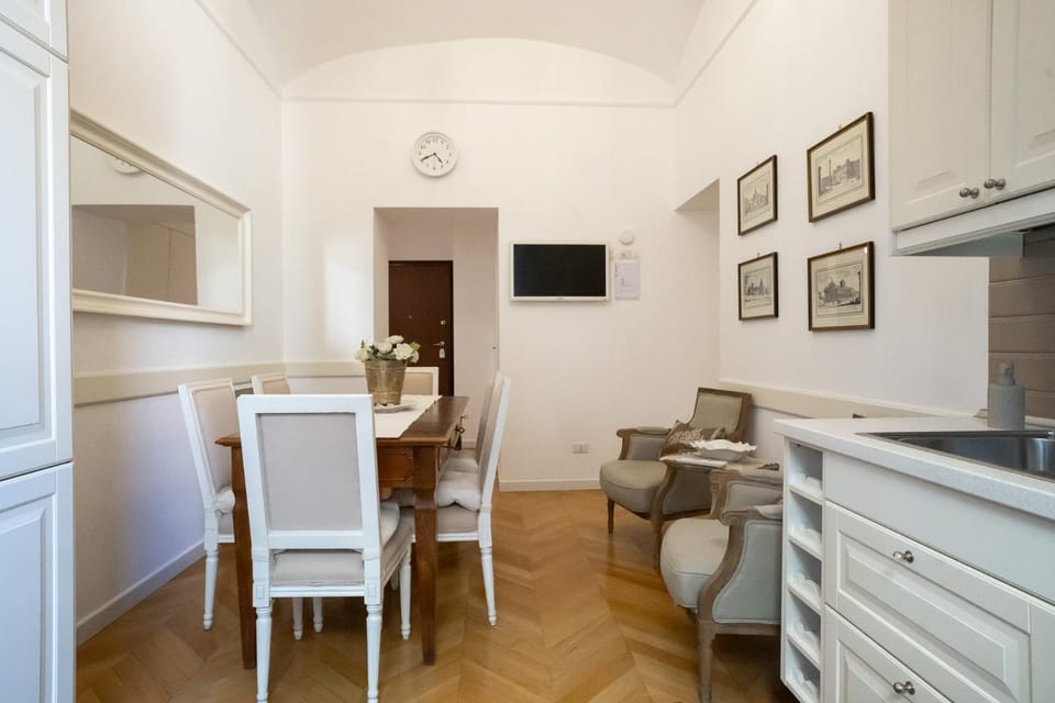 TV and multimedia, Kitchen or kitchenette, Seating area, Dining area