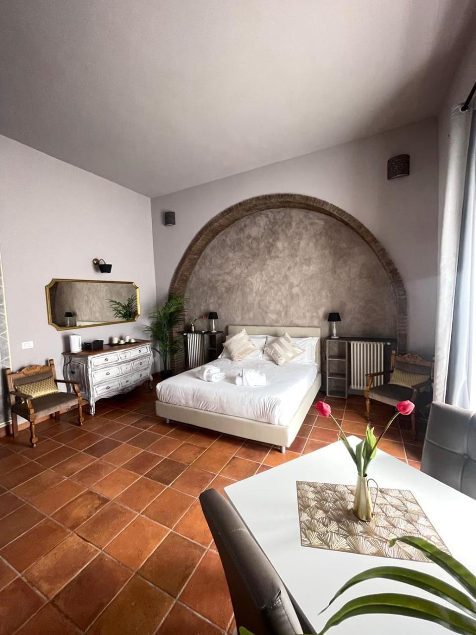 Lucilla’s Suite San Pietro station Apartment in Rome