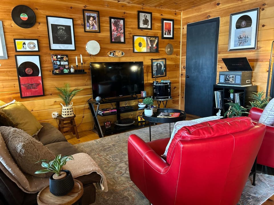 Living room, internet