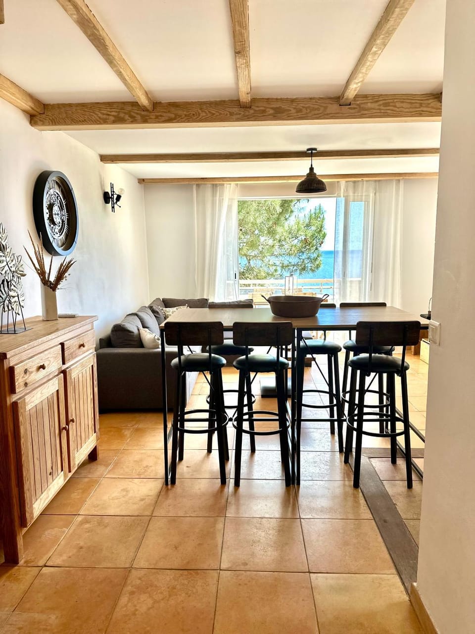 Living room, Dining area