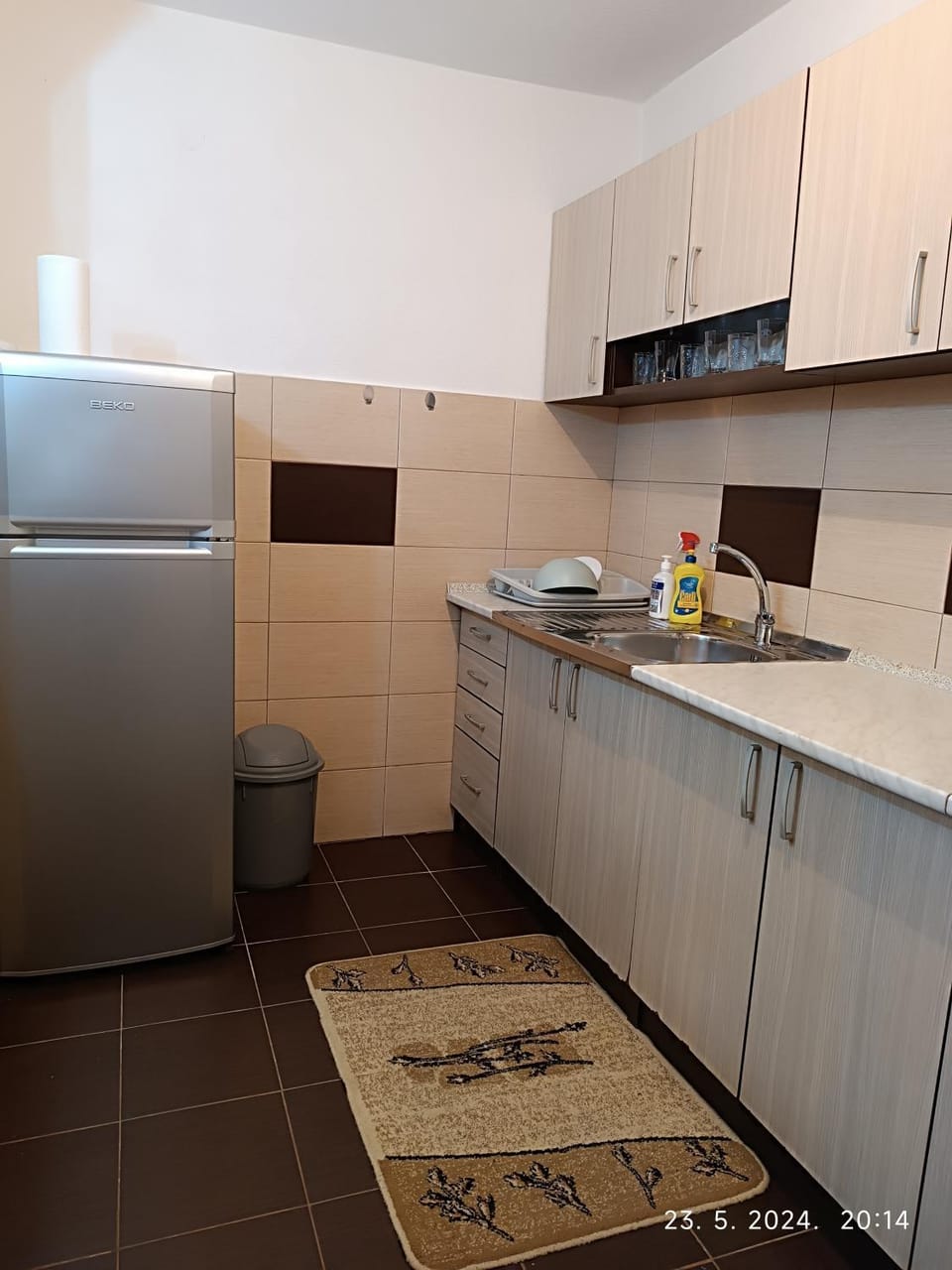 Kitchen or kitchenette, oven, pet friendly, stove