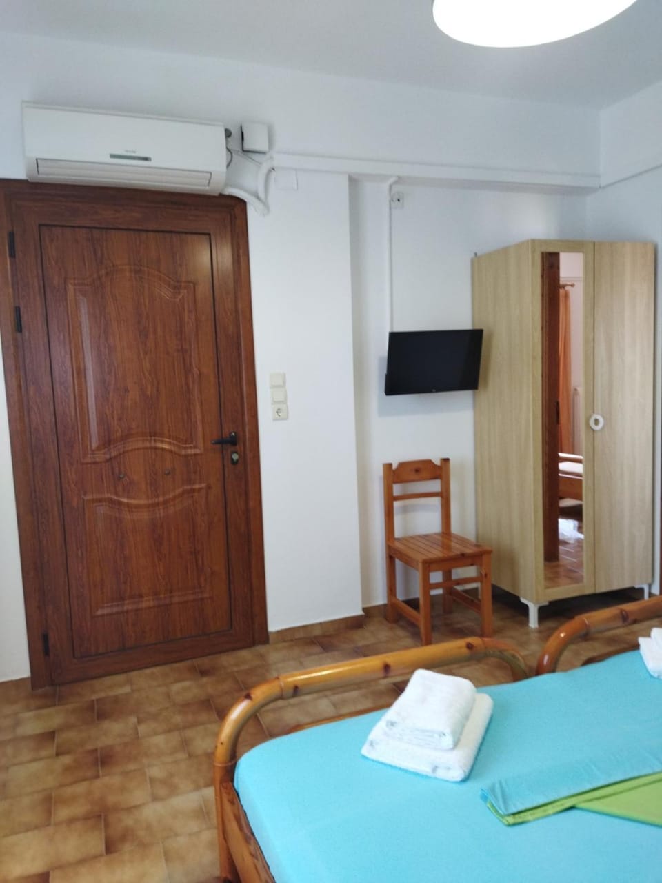 TV and multimedia, Photo of the whole room, Bedroom, wardrobe
