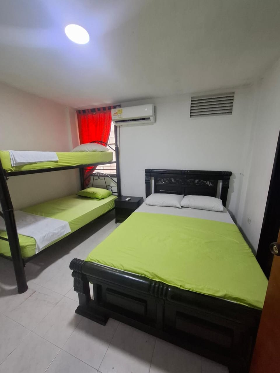 Bedroom, air conditioner