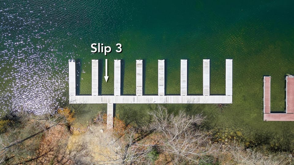 Magnolia - Lakefront, dog friendly, dock slip, hot tub House in Deep Creek Lake