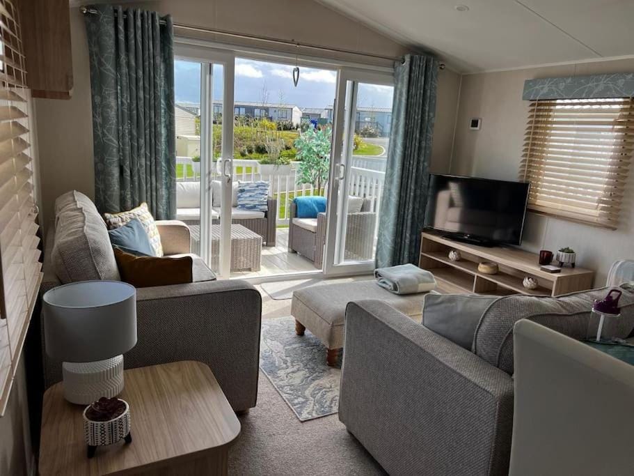Sandy Bay Caravan Getaway House in England