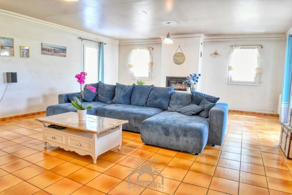 LES GUIOLS Villa AirCo for 8 By Sunset Villa in French Riviera