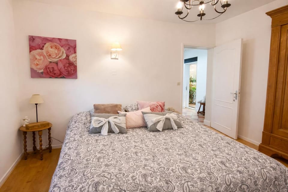 Au Cœur des Acacias Bed and Breakfast in Occitanie
