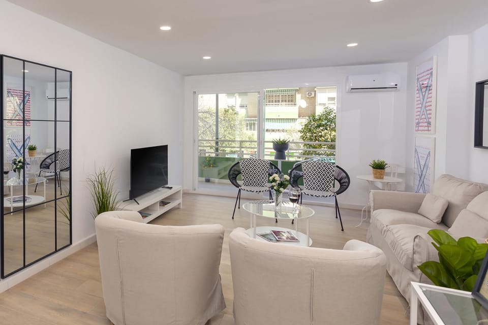 Communal lounge/ TV room, Living room
