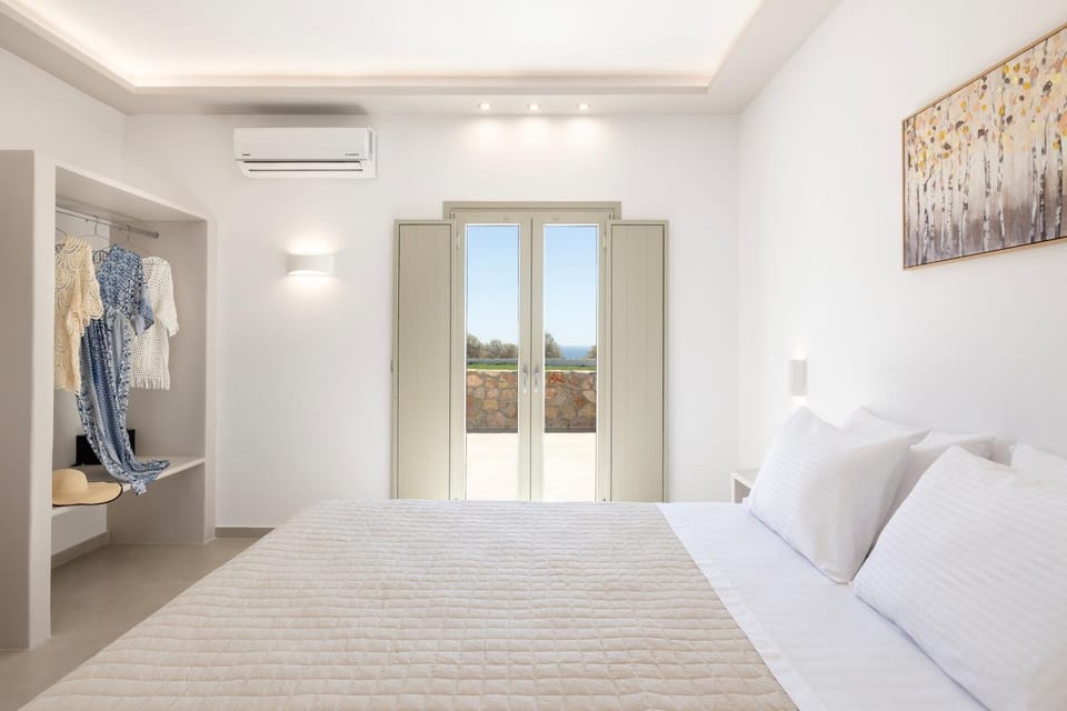 Bed, Photo of the whole room, Bedroom, air conditioner